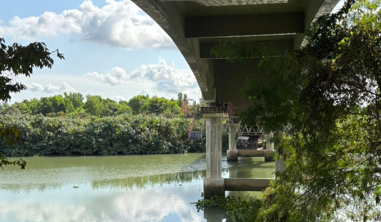 Ponte sobre o Rio São Mateus