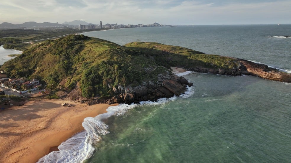 Praia do Barrão Barra do Jucu drone