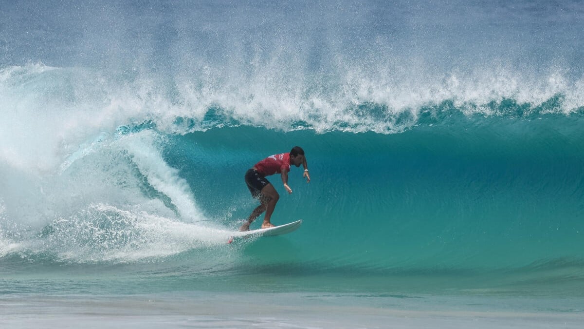 Rafael Teixeira no circuito de surfe (WSL)