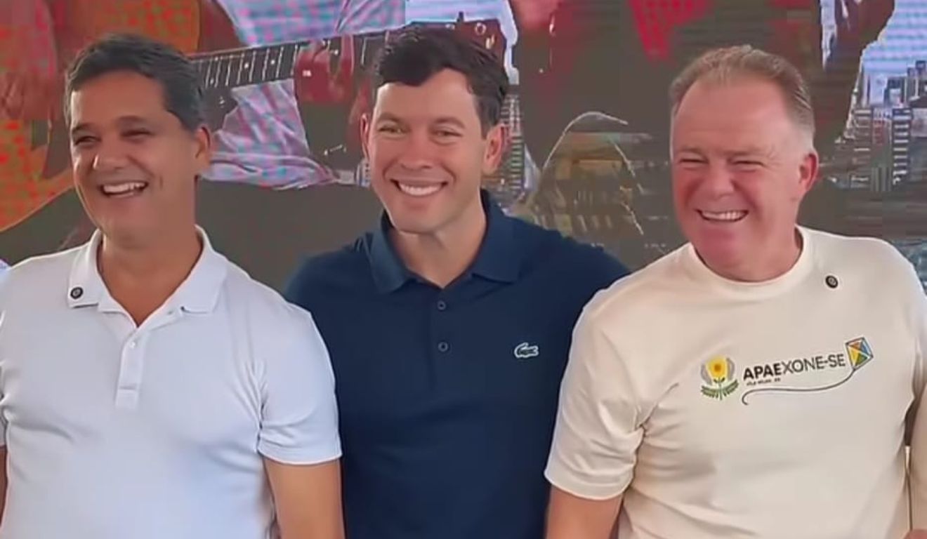 Ricardo, Arnaldinho e Casagrande na inauguração da nova Apae (redes sociais)