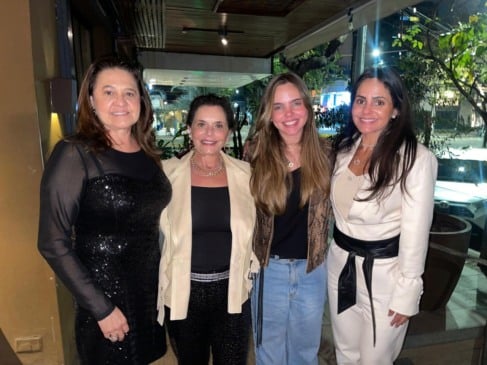 Aleixo repaginado para um parabéns cheio de personalidade e 'bolo do amor'