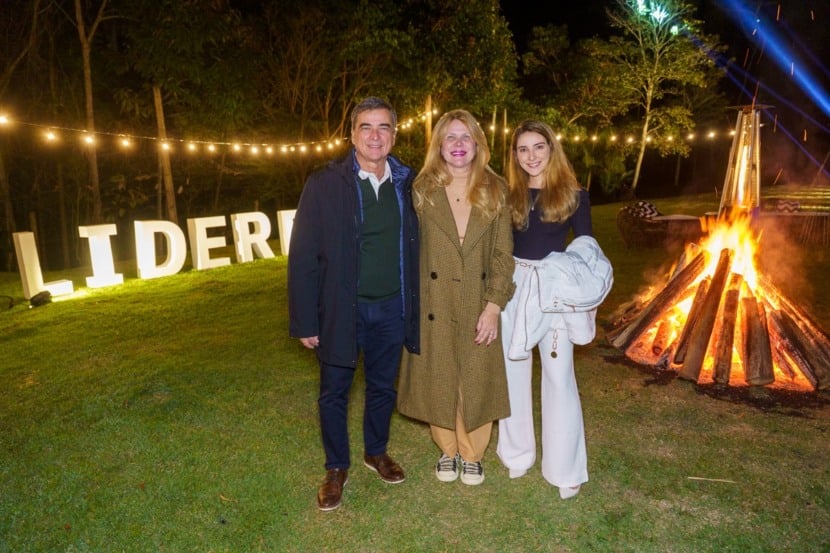 Fernando, Andressa e Fernanda Carreira