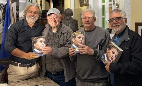 Mandatário em atividade mais longevo do país ganha biografia