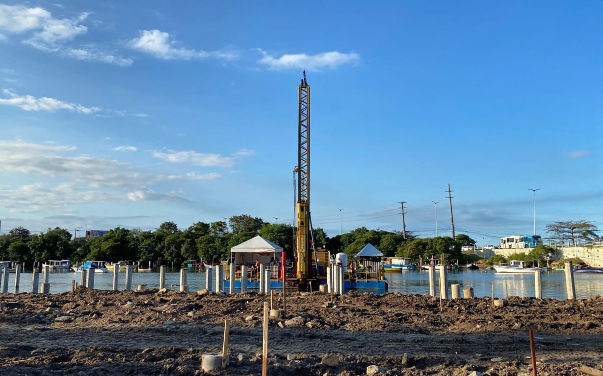 Obras canal de Camburi
