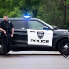 Escola em Minneapolis foi alvo de tiroteio.