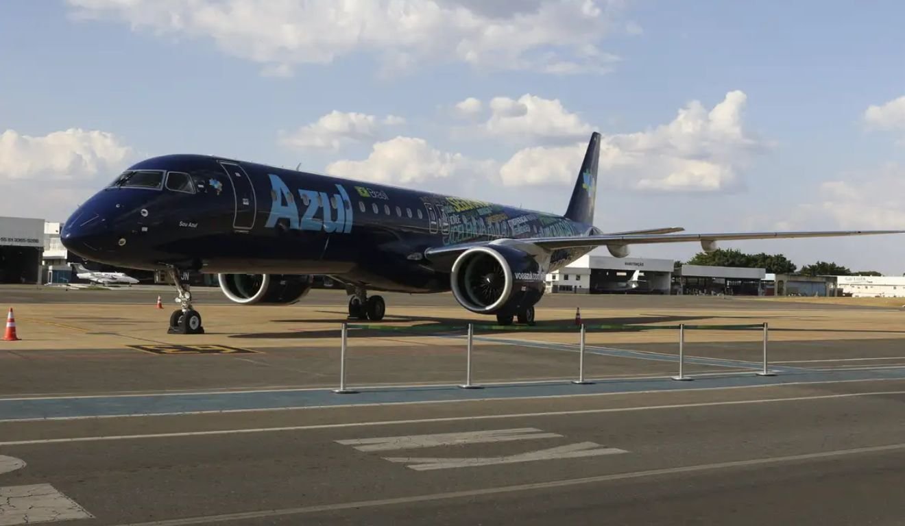azul avião