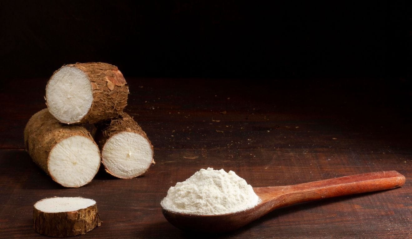 Farinha de mandioca e os benefícios que você precisa conhecer