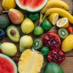 Conheça 8 frutas que ajudam na sua dieta