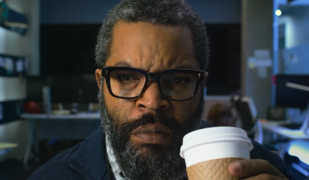 Ice Cube tenta salvar o mundo em um filme descompensado (Foto: Reprodução/Prime Video)