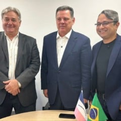 Luiz Paulo, Marconi Perillo e Vandinho Leite. Foto: Julia Camim/Folha Vitória