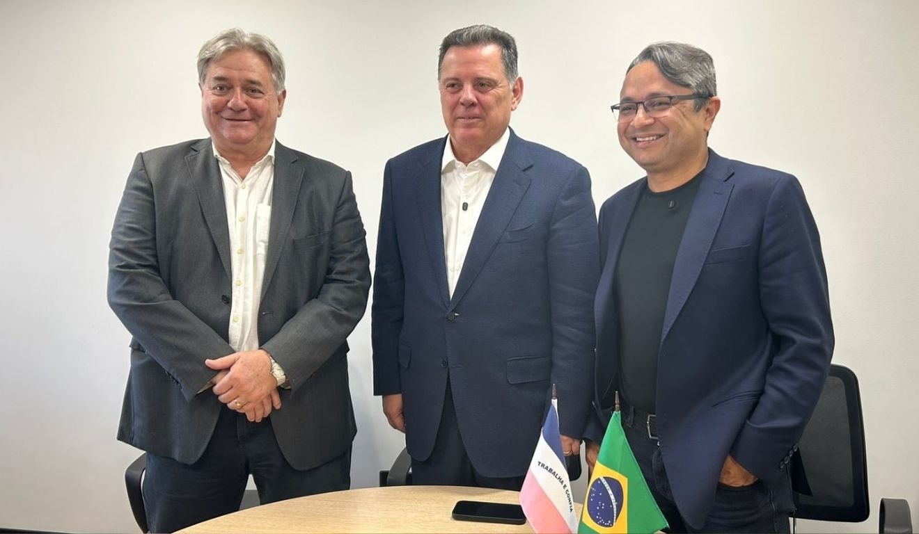 Luiz Paulo, Marconi Perillo e Vandinho Leite. Foto: Julia Camim/Folha Vitória