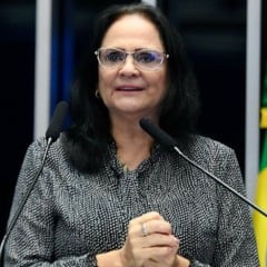 A senadora Damares Alves