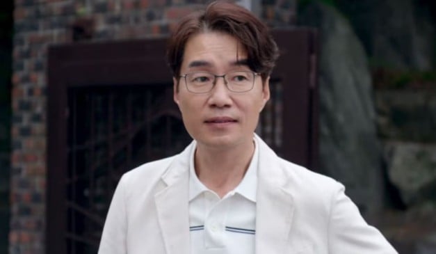 Song Young-kyu atua em "A Jogada da Vitória", disponível na Netflix (Foto: Reprodução/Netflix)