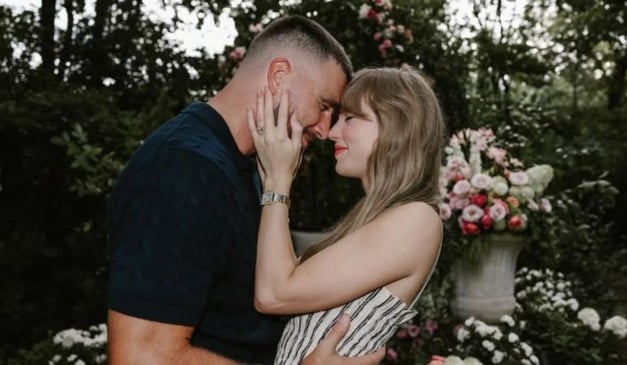 Taylor e Travis anunciaram o noivado na terça-feira (26) (Foto: Reprodução/Instagram/@taylorswift)