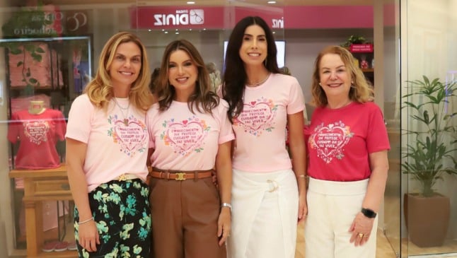 Uma tarde cor de rosa e solidária na loja da Afecc com muita gente bacana e de boa vontade