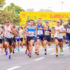 Dez Milhas Garoto 2023. Largada do pelotão de elite.