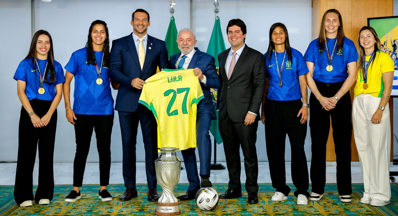10.09.2025 - Encontro com atletas da Seleção Brasileira de Futebol Feminino, campeãs da Copa América Feminina 2025