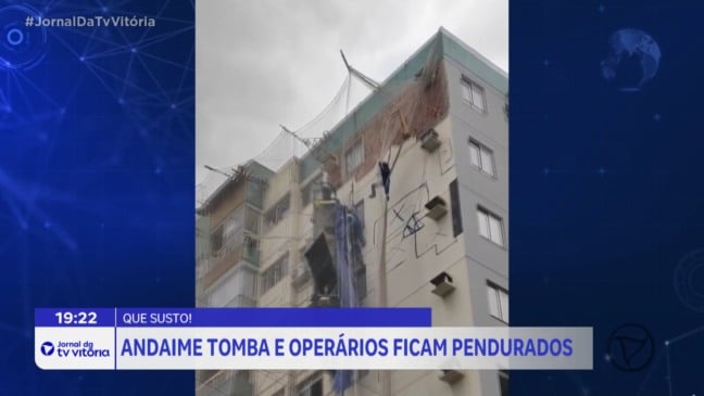 Acidente em andaime em Vitória deixa trabalhadores pendurados