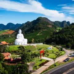 O Buda de Ibiraçu no Mosteiro Zen Morro da Vargem, se transformou em um dos ícones turísticos do Espírito Santo – Foto: Divulgação | Sebrae/ES