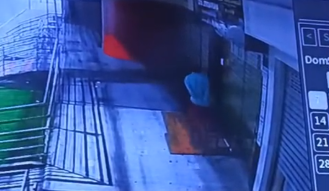 Estúdio de beleza foi arrombado na madrugada na Serra; criminosos levaram equipamentos e produtos de uso profissional/Foto: Reprodução Leitor Estúdio de beleza foi arrombado na madrugada na Serra; criminosos levaram equipamentos e produtos de uso profissional/Foto: Reprodução Leitor