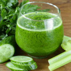 Revitalize seu corpo e fortaleça sua imunidade com o suco detox bomba de imunidade, um aliado poderoso na desintoxicação e proteção contra doenças/Foto: ChatGPT