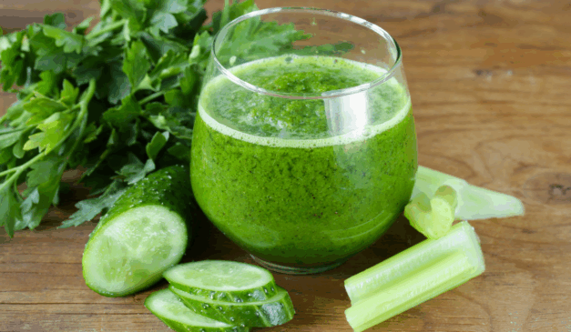 Revitalize seu corpo e fortaleça sua imunidade com o suco detox bomba de imunidade, um aliado poderoso na desintoxicação e proteção contra doenças/Foto: ChatGPT