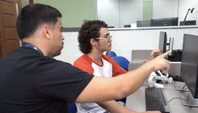 Estévão Pires Galvão, aluno do tempo integral da rede estadual