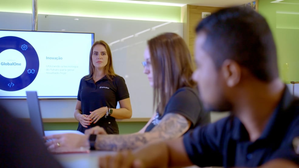 Smartsourcing: como empresas estão transformando a gestão de equipes na era digital