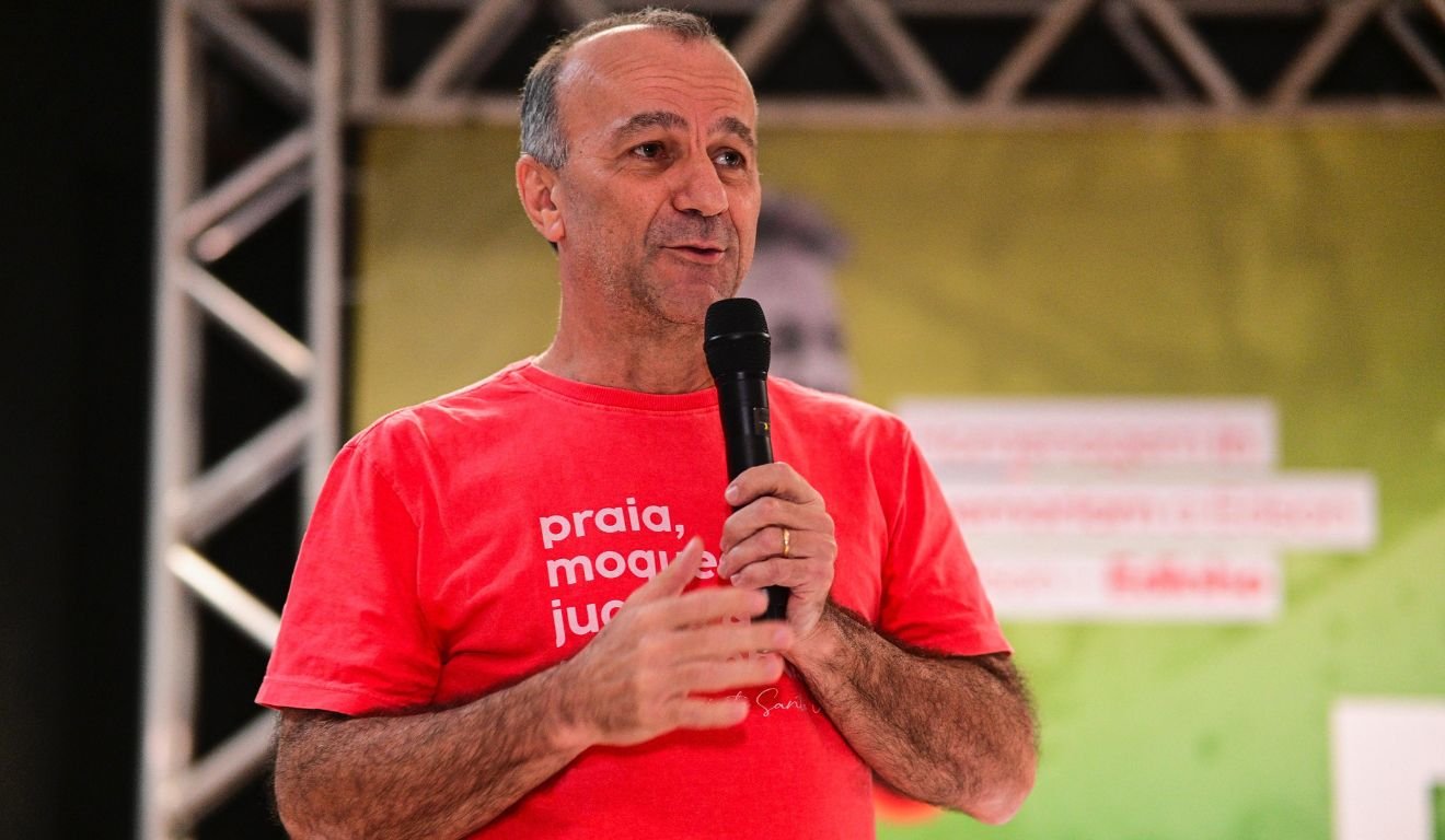Helder Salomão discursa em Encontro Estadual do PT (foto: Rodrigo Gavini)