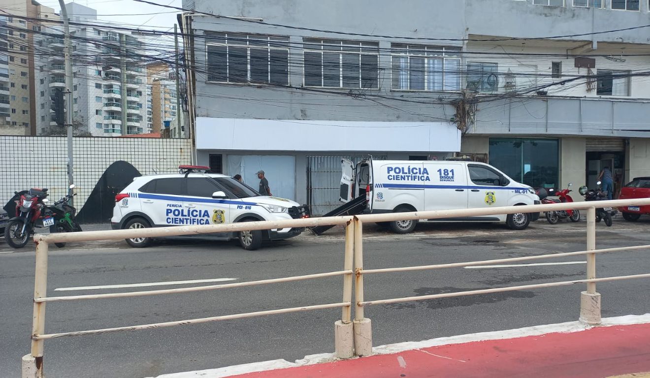 Homem morre vítima de choque elétrico em casa, em Itapuã