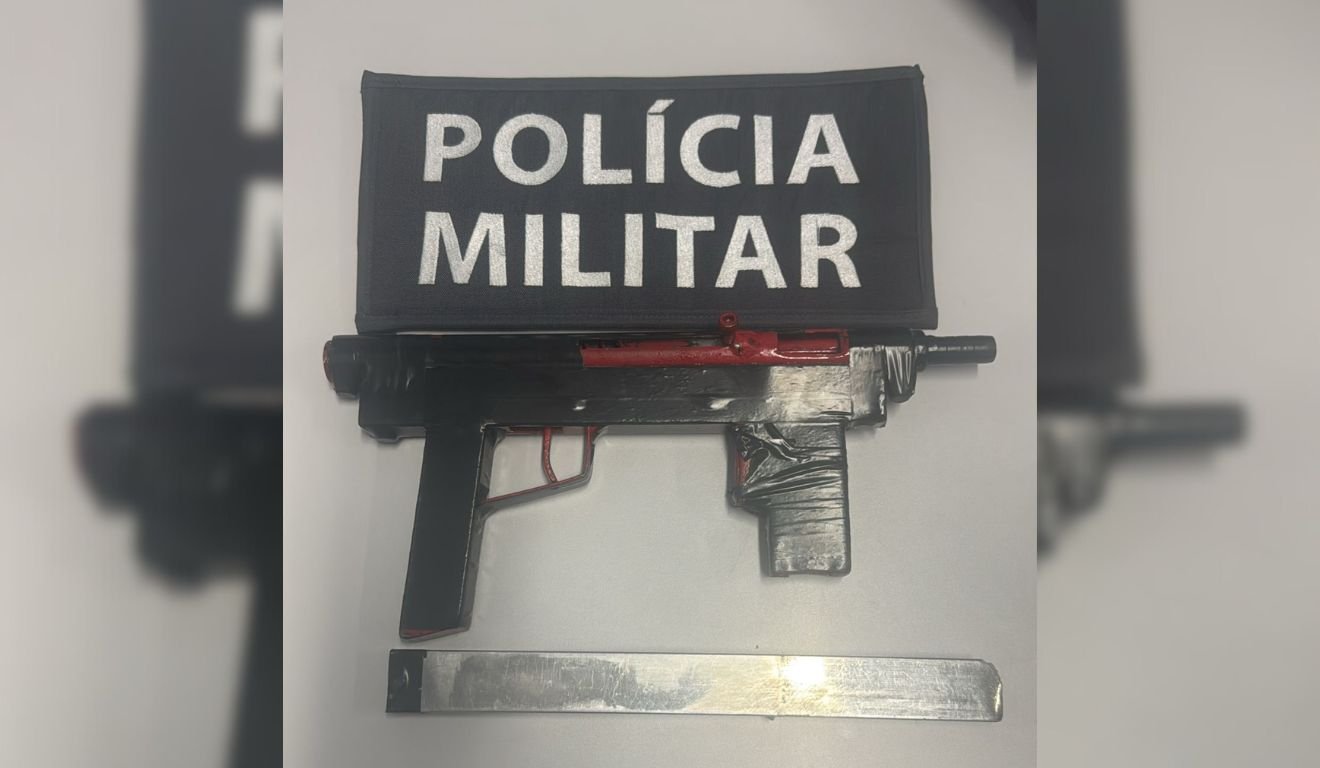 Assaltantes estavam com arma de fabricação caseira, que abandonada no local e apreendida pela polícia. Foto: Reprodução/TV Vitória