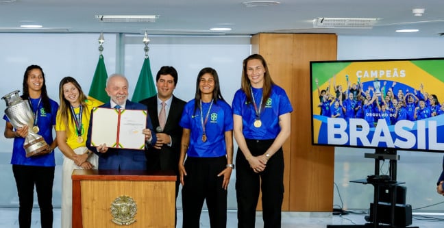 10.09.2025 - Encontro com atletas da Seleção Brasileira de Futebol Feminino, campeãs da Copa América Feminina 2025