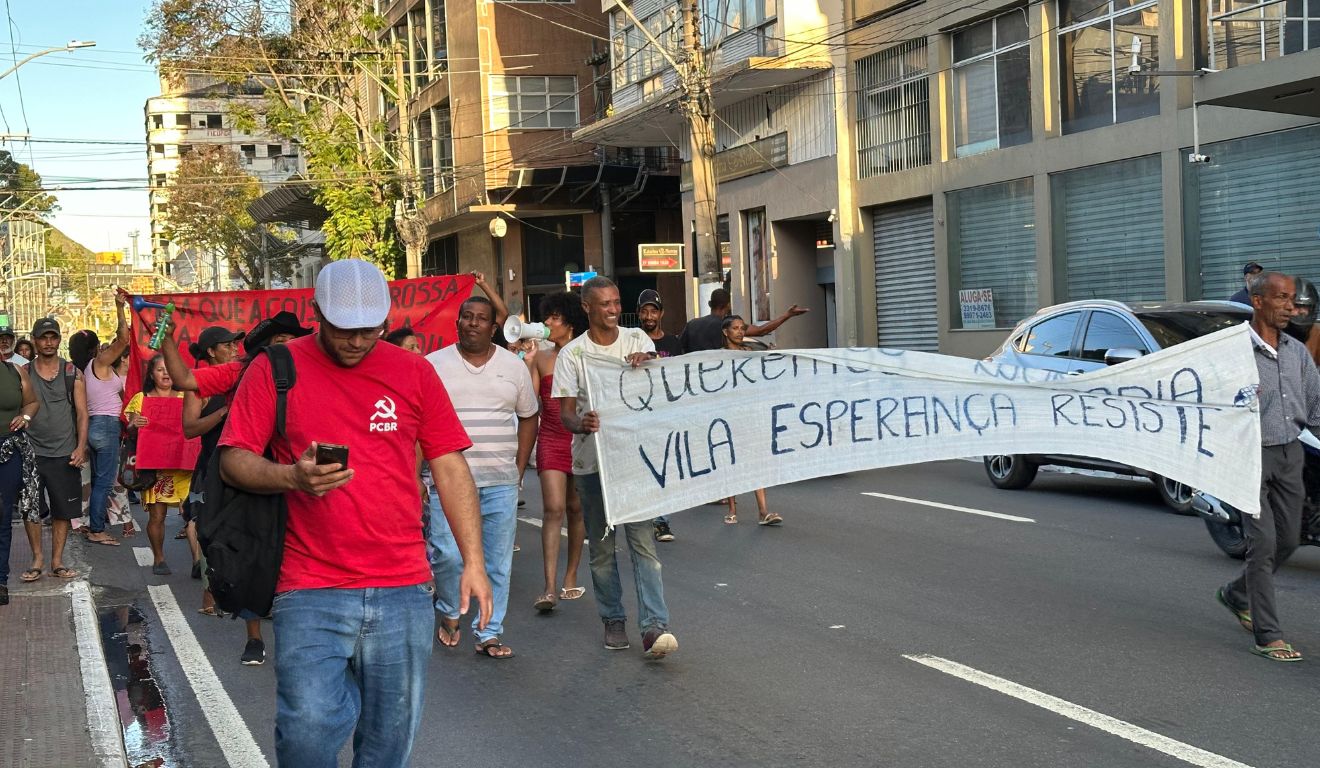 Protesto de famílias da Ocupação Vila Esperança