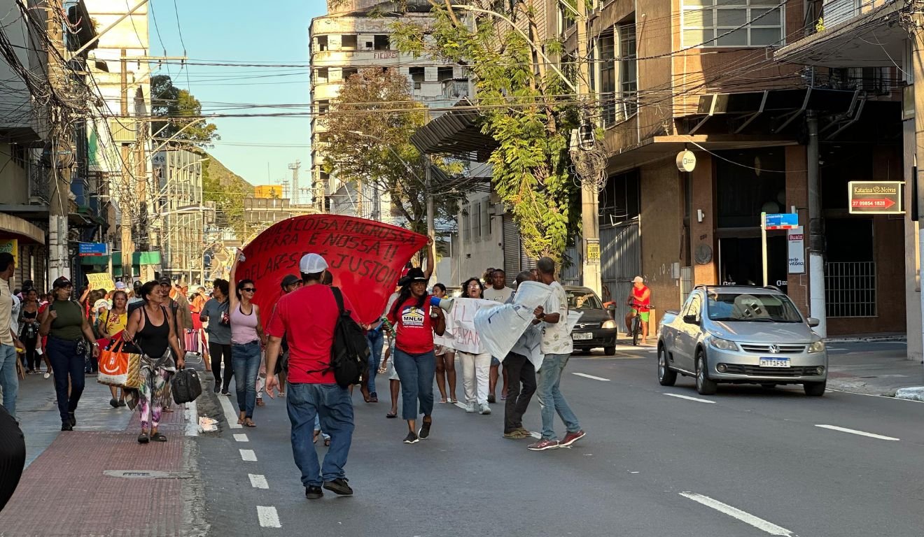 Protesto de famílias da Ocupação Vila Esperança