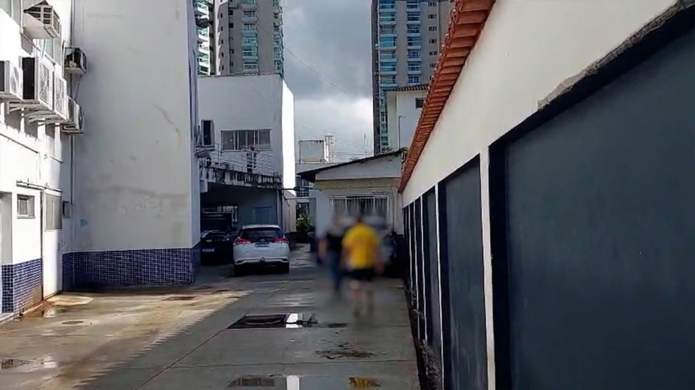 Suspeito de estupro passou por exames no IML Suspeito de estupro passou por exames no IML