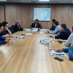 Deputados e prefeitos capixabas se reuniram com representantes da ANTT e do Ministério dos Transportes para discutir volta do Trem das Montanhas. Crédito: Gleberson Nascimento e Wilbert Suave / Divulgação