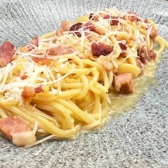 Macarrão à Carbonara. Foto: Roberta Salgueiro