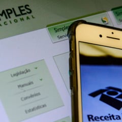 Empresas inscritas no Simples Nacional e afetadas pelo tarifaço terão impostos adiados. Crédito: Marcello Casal Jr/ Agência Brasil  