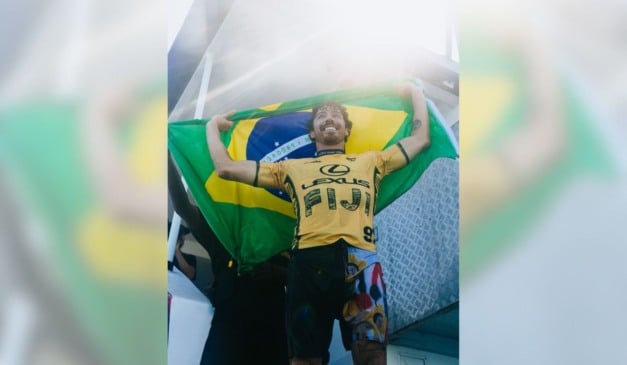 Yago Dora conquistou título da WSL (Foto: Reprodução / Instagram @wsl)