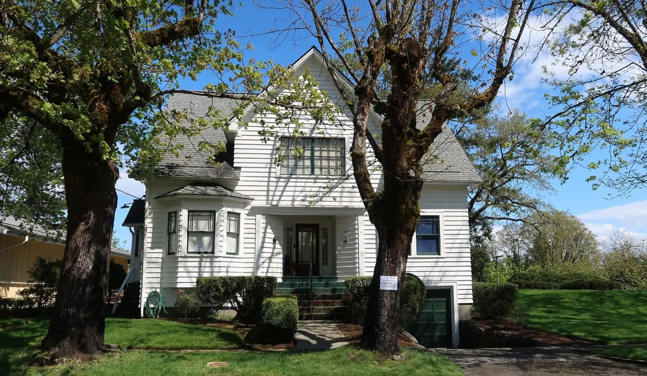 Casa da Bella está disponível para hospedagem em Oregon, nos EUA (Foto: Twilight Swan House/Divulgação)