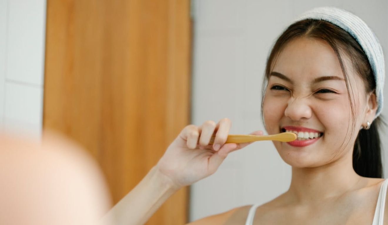"Colgate caseiro", fórmula natural deixa dentes brancos sem desgastar "Colgate caseiro", fórmula natural deixa dentes brancos sem desgastar
