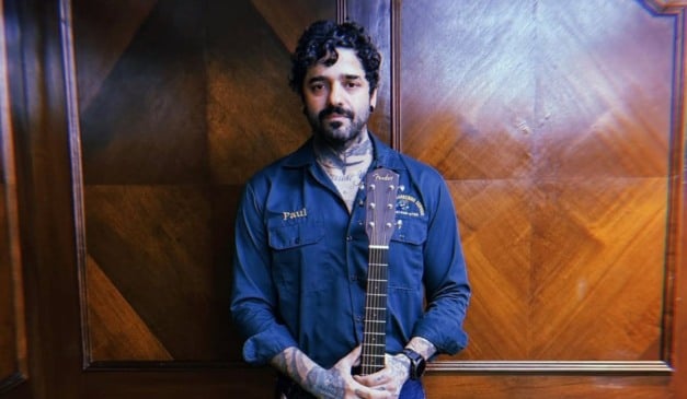 Artista usou as redes sociais para criticar a ausência da banda na lista de indicados (Foto: Reprodução/Instagram/@lucasfresno)