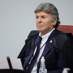 O ministro Luiz Fux no segundo dia de sessão do STF do julgamento dos primeiros oito réus da trama golpista. Foto: Fabio Rodrigues-Pozzebom/ Agência Brasil