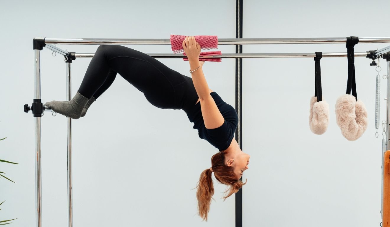 Viral O que acontece com seu corpo quando você faz Pilates para emagrecer?