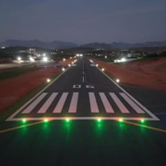 Pista iluminada do aeroporto de Cachoeiro de Itapemirim