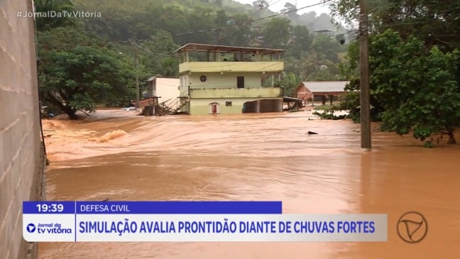 Defesa Civil faz simulado e se prepara para o período das fortes chuvas
