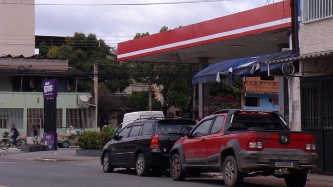 Homem é esfaqueado em assalto em Vila Velha e está internado