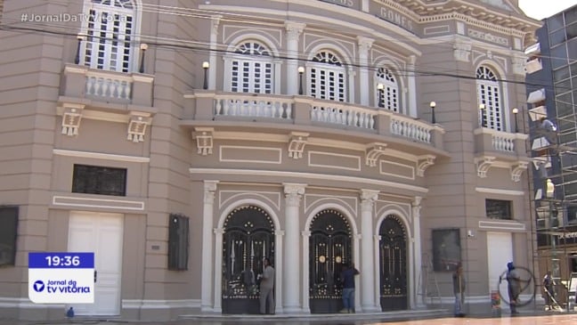 Teatro Carlos Gomes reabre após restauração e 5 anos fechado