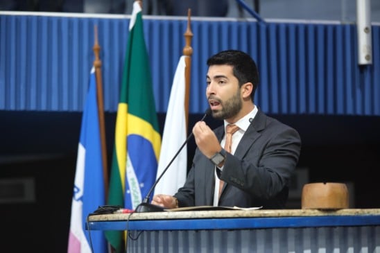 Aylton Dadalto na Câmara de Vitória (foto: Ângelo Ventorim)