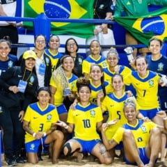 Estreia da técnica Rose Andrade na seleção brasileira feminina de beach soccer